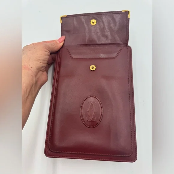 CARTIER Must Line Clutch Bag Leather Bordeaux Dark Red With Wristlet Attachment
